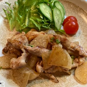 のんちの作ってみた!投稿(【豚こまと焼き大根の生姜焼き】箸が止まらない♡)