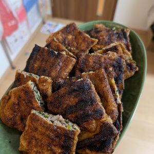 NYの作ってみた!投稿(【もやしとニラの油揚げ餃子】簡単節約おかず♡おつまみにも◎)
