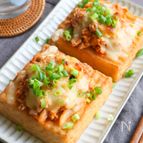 節約・ヘルシー厚揚げのキムチそぼろとチーズのせ♪