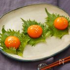 冷凍卵の黄身の醤油漬け