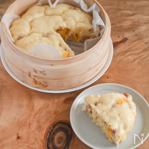 ホットケーキミックスとせいろで簡単!ソーセージチーズ蒸しパン