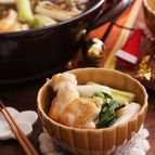 骨付きチキンで大満足間違いなし♡焼き手羽元とねぎたっぷり鍋♡