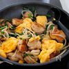 『鶏肉ともやしの具沢山☆にら玉』コクうま♡もも肉ジューシー♪の工程4