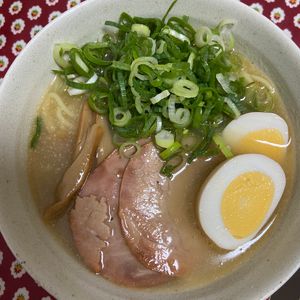 万福の作ってみた!投稿(5分で作れてちゃんとウマい！おうちでも簡単「味噌ラーメン」)