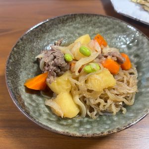 こむぎの作ってみた!投稿(和食の王道！基本の肉じゃが♩昔ながらのシンプルで優しいお味)