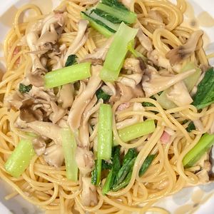 すみれの作ってみた!投稿(パパッと簡単に作れる♪ベーコンとキノコの旨み和風パスタ)
