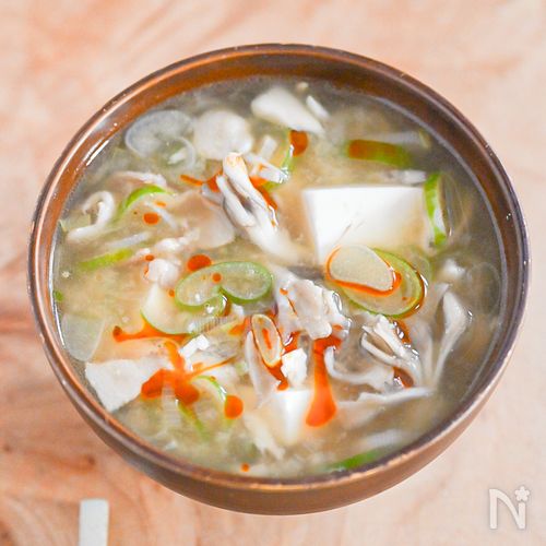 食べ応え有！まいたけと豆腐の豚汁