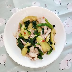 ぴんくツバメの作ってみた!投稿(＼10分主菜／豚肉となすのピリ辛翡翠和え)