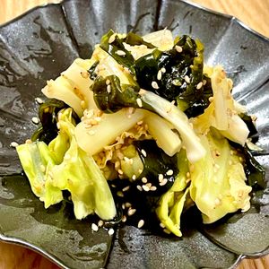 michuの作ってみた!投稿(レンチン3分《キャベツとわかめのごま酢サラダ》)