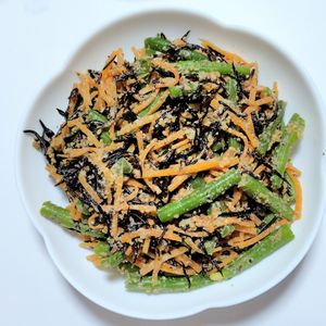 ふうかの作ってみた!投稿(【レンジで完成♡ひじきと野菜の3色ごま和え】栄養たっぷり副菜)