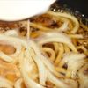 【とろとろ卵とカニカマのあんかけうどん】簡単なのに絶品!の工程2