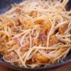行列の定食屋さんの🍚うま辛味噌ダレとろとろ豚もやし炒め🤩の工程4