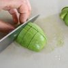 【切ってあえるだけ】アボカドのごま味噌あえの工程2