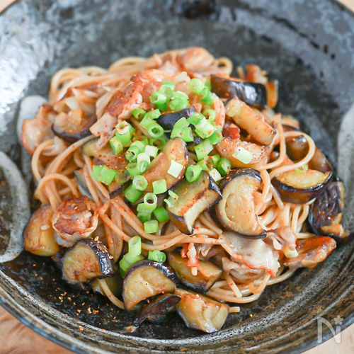 がっつり食べよう！豚バラ肉とナスのポン酢バターパスタ