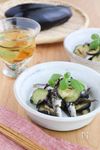 火を使わず簡単！なすとオイルサーディンの塩昆布和え