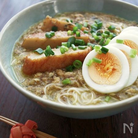 ミャンマーの国民食 モヒンガー風さつま揚げのカレー麺 By ヤミー レシピサイト Nadia ナディア プロの料理家のおいしいレシピ