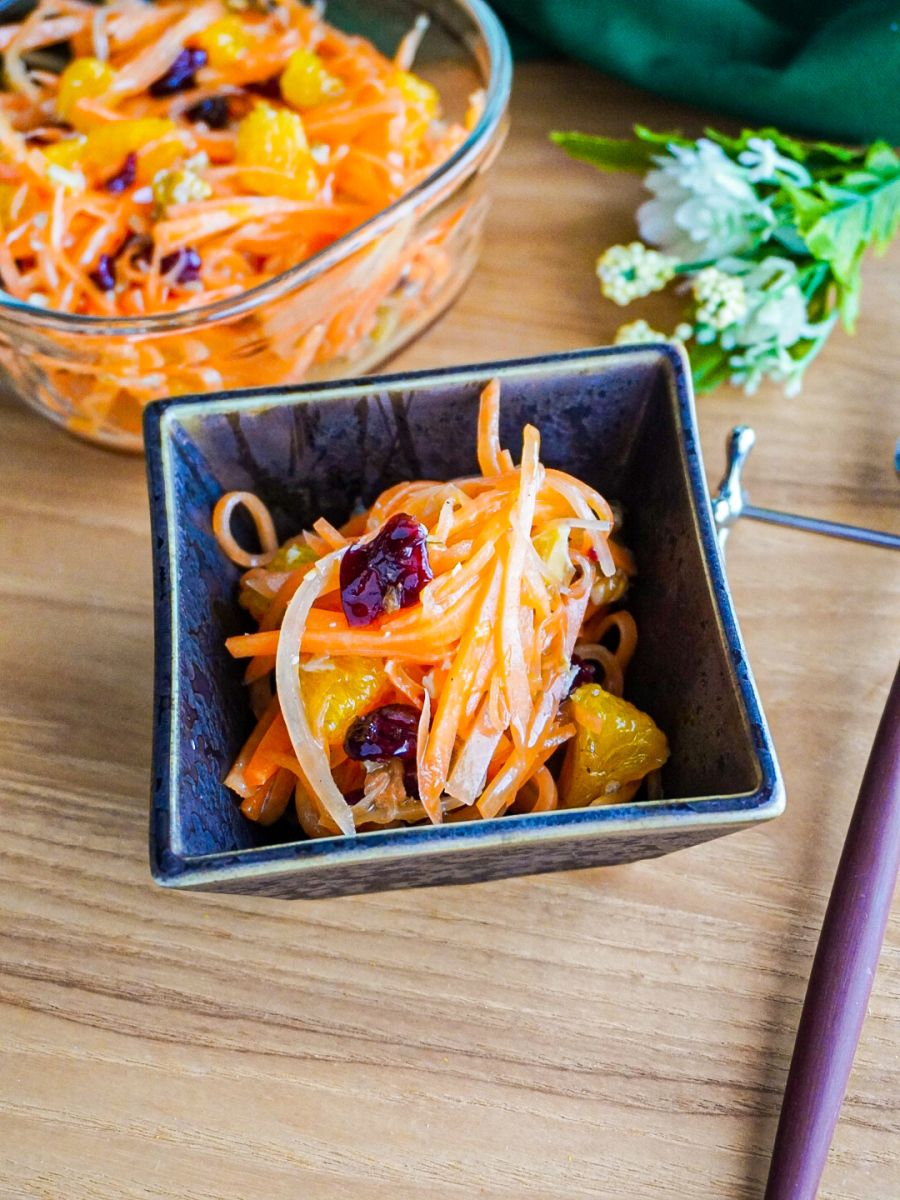 簡単15分作り置き】味わいさっぱり！オレンジキャロットラペのレシピ