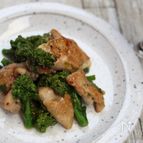 菜の花と鶏肉のガリバタ炒め