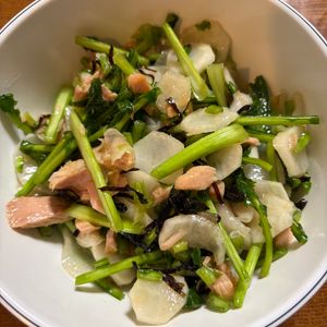 まさの作ってみた!投稿(抱えて食べたい♡『ツナ塩昆布 de かぶの無限サラダ』)