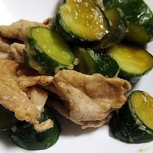 猫の作ってみた!投稿(かち割りきゅうりと豚肉の香味中華漬け【#作り置き#包丁不要】)