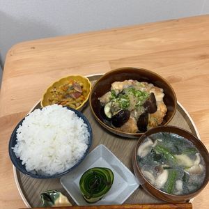 お腹空いたねこの作ってみた!投稿(【鶏肉となすのおろしつゆ】じゅわっとおいしい和風おかず！)