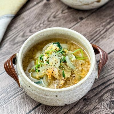 《豆苗と玉ねぎのスープ》レンジで簡単!