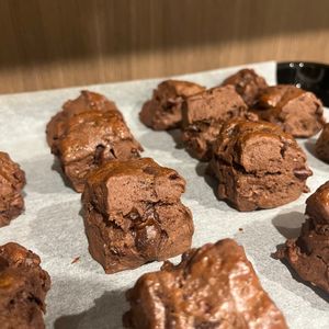 1282616の作ってみた!投稿(たっぷりチョコチップのココアスコーン)