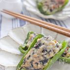 ひじきの煮物入り、ピーマンの肉詰め
