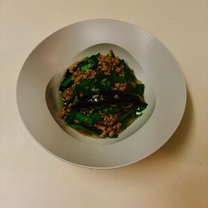 りんの作ってみた!投稿(行列の定食屋さんの✨とろけるなすとニラのスタミナ中華炒め🤩)