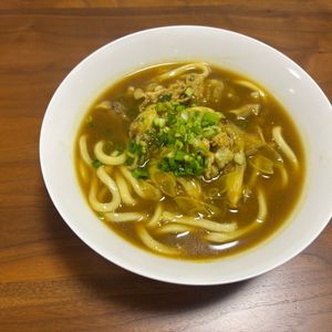 こむぎの作ってみた!投稿(5分で完成♡お蕎麦屋さんみたいなカレーうどん)