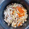 うま味たっぷり!きのこと鶏もも肉の炊き込みご飯の工程3
