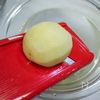 食感がいい「細切りポテトのチーズオムレツ」の下準備