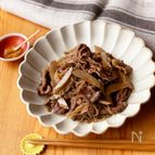 牛肉とごぼうの赤ワイン甘辛煮