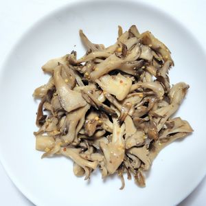 ふうかの作ってみた!投稿(旨味たっぷり♡焼き舞茸のマスタードマリネ)