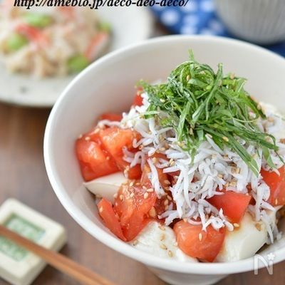 簡単5分！さらっと食べれる「しらすと豆腐のトマト漬け丼」