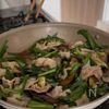 【ポン酢と砂糖だけ】豚バラとニラと茄子の丼ぶりの工程2