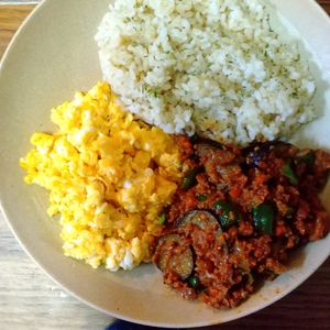 チョロリスの作ってみた!投稿(【なすとひき肉のミートご飯】3分でカフェ風ご飯♪)