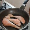子ども向け♪甘めの鮭の照り焼きの工程1