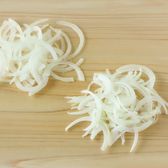玉ねぎの薄切り