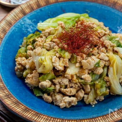 『鶏ひき肉とキャベツのコク旨オイスター炒め』