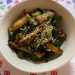 万福の作ってみた!投稿(ヘルシー和食のお惣菜🥗ピーマンとさつま揚げの塩昆布和え🤤)