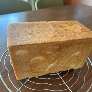 こむぎの作ってみた!投稿(厚切りがおいしい！しっとりふわふわ♪はちみつミルク食パン)