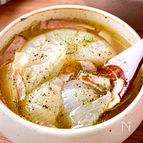 【丸ごと新玉ねぎのスープ】とろ甘♡旨みも栄養も丸ごとぎゅっ♩