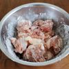 『鶏もも肉となすの煮浸し』じんわり染みる♪和のおかず☆の工程1