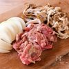 【豚肉のこく旨ハヤシライス】簡単手作り♪炒めて煮るだけ◎の工程1