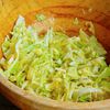 キャベツと卵と片栗粉だけでカリッときゃべつチヂミ風の工程1