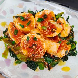 もんぶらん°・*:.。.☆の作ってみた!投稿(3分おつまみビール用🍺【韓国風ピリ辛おつまみたまご】)