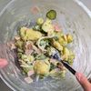 いつものポテサラを簡単に格上げ!デリ風バジルマヨポテトサラダの工程4