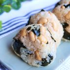 ごま油香る＊わかめと大豆のおかずおにぎり