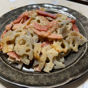 山子の作ってみた!投稿(【ベーコンとレンコンの塩きんぴら】旨味たっぷり！やめられない)